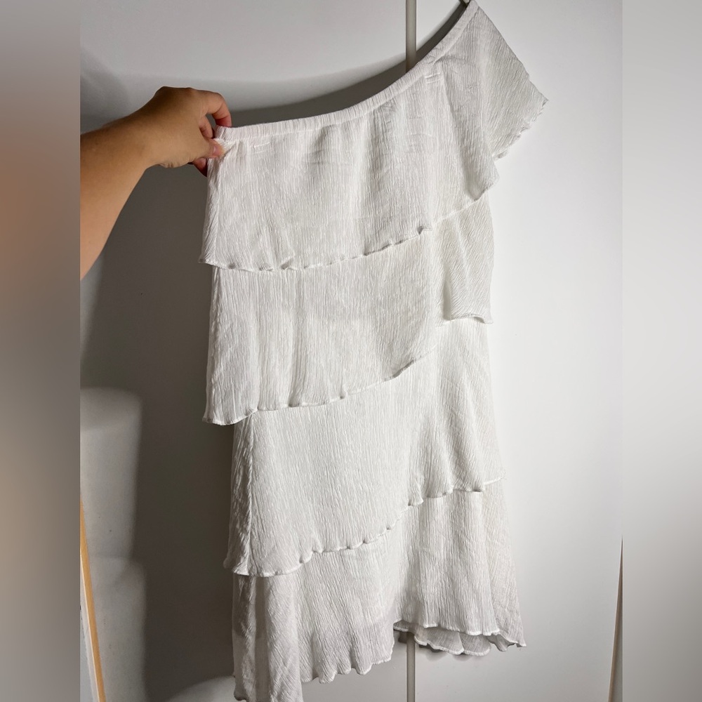 Casual White One Shoulder Layered Mini Dress size S